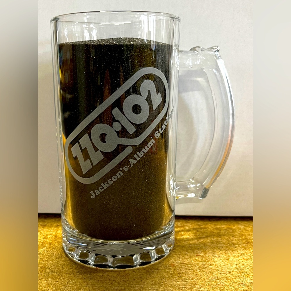 15 oz ETCHED (Sandblasted) WZZQ sport glass.  Jackson's Album Station!!!'